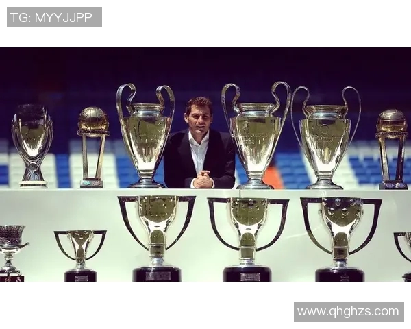 足球球星背后的奋斗与荣耀揭秘 他们如何从草根崭露头角成就传奇 足球球星背后的奋斗与荣耀揭秘 他们如何从草根崭露头角成就传奇